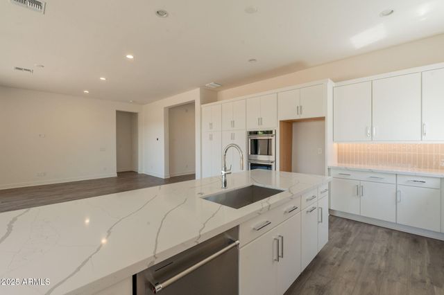 17443 W CARLISLE Drive, Surprise, AZ 85388