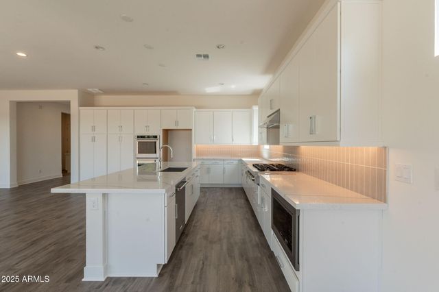 17443 W CARLISLE Drive, Surprise, AZ 85388