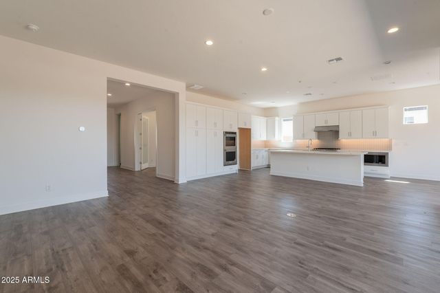 17443 W CARLISLE Drive, Surprise, AZ 85388