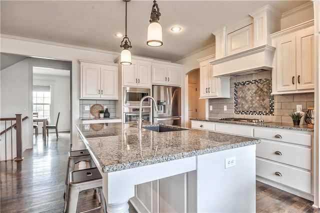 14017 HASKINS Street, Overland Park, KS 66221