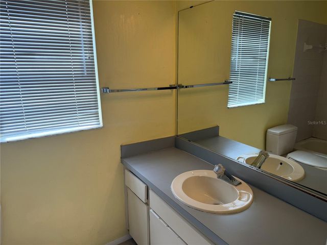 7131 HOLLOWELL DRIVE, Tampa, FL 33634