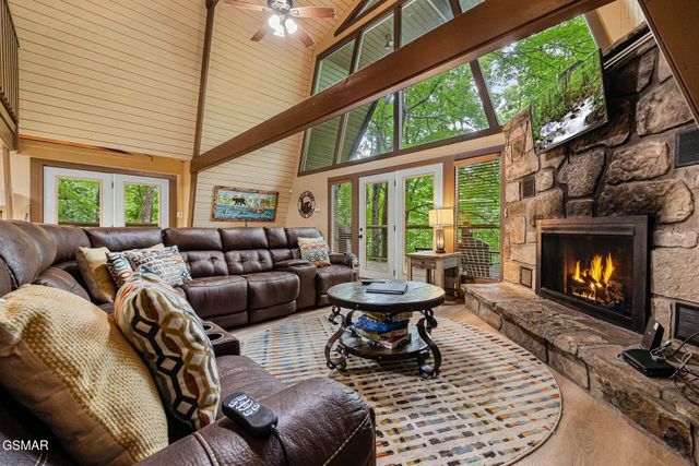 1336 S Baden Drive, Gatlinburg, TN 37738