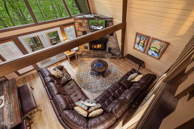1336 S Baden Drive, Gatlinburg, TN 37738