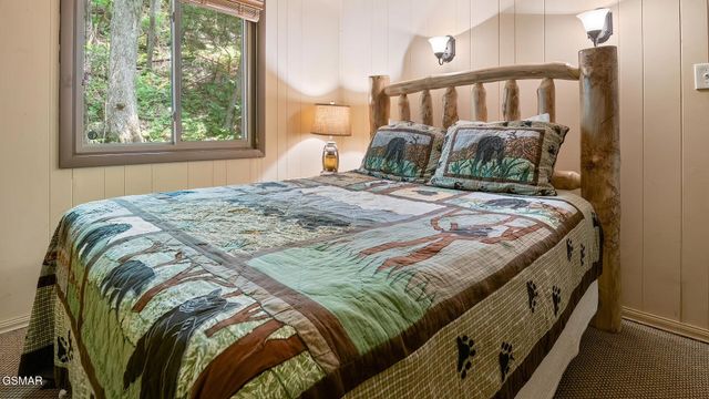 1336 S Baden Drive, Gatlinburg, TN 37738