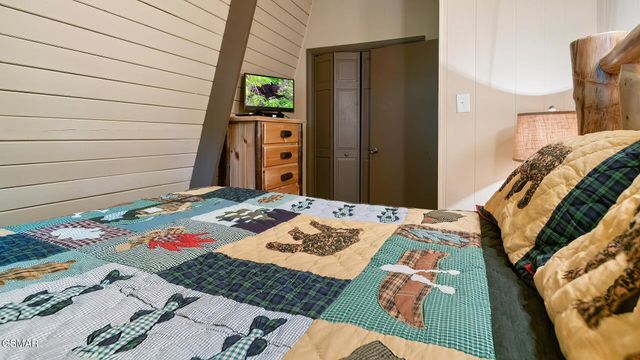 1336 S Baden Drive, Gatlinburg, TN 37738