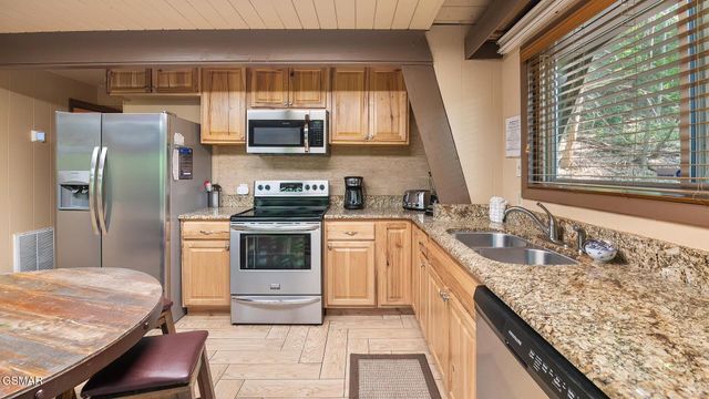 1336 S Baden Drive, Gatlinburg, TN 37738