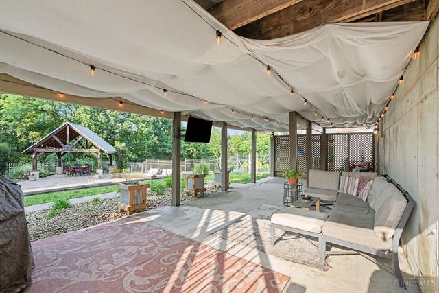 8221 Springleaf Lake Drive, Colerain Twp, OH 45247