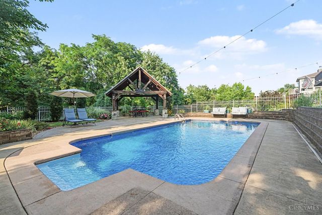 8221 Springleaf Lake Drive, Colerain Twp, OH 45247