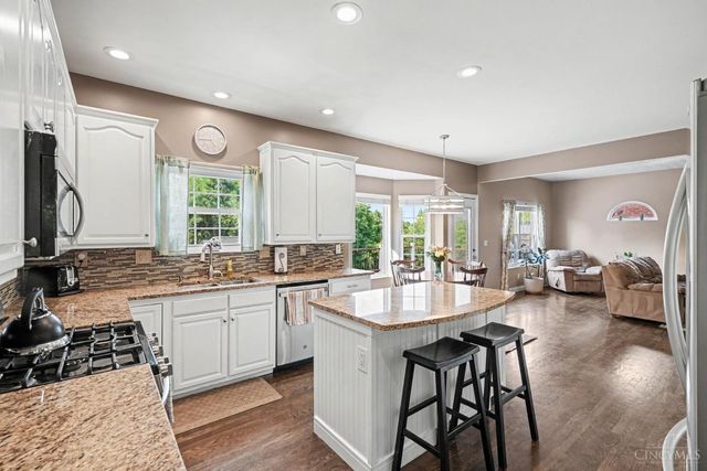 8221 Springleaf Lake Drive, Colerain Twp, OH 45247