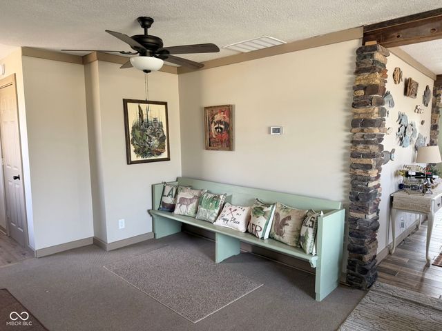 1925 S Lee Kay Drive, Rockville, IN 47872