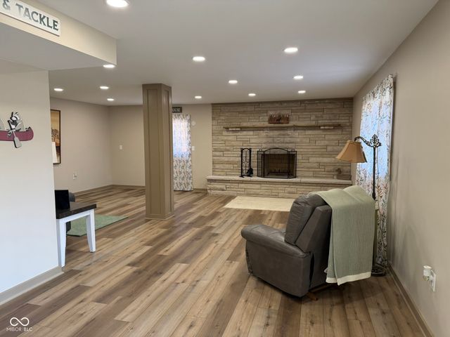 1925 S Lee Kay Drive, Rockville, IN 47872