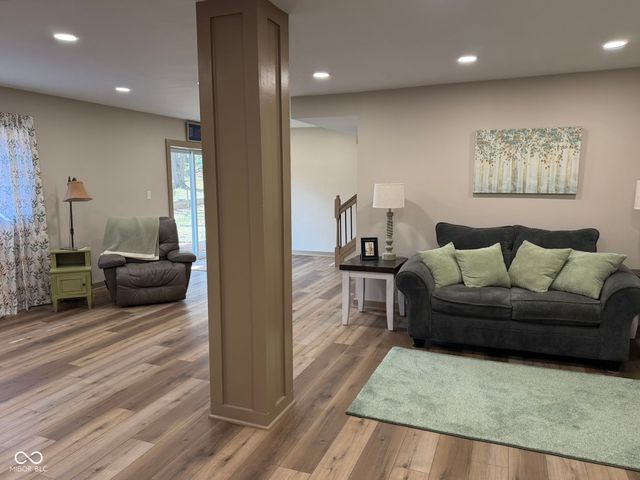 1925 S Lee Kay Drive, Rockville, IN 47872