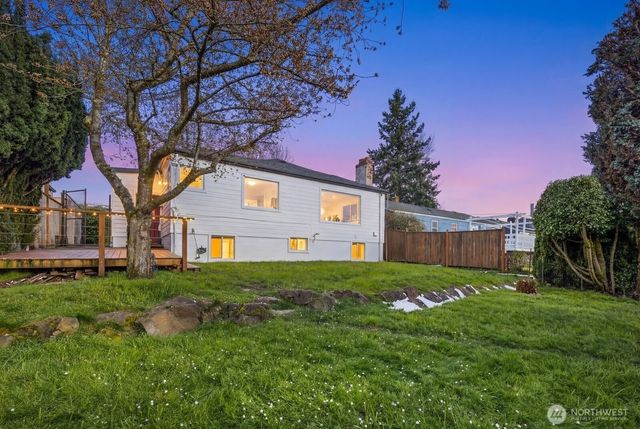 6023 35th Avenue SW, Seattle, WA 98126