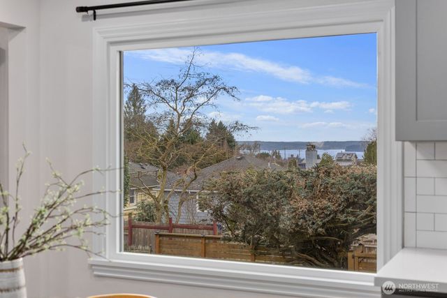 6023 35th Avenue SW, Seattle, WA 98126