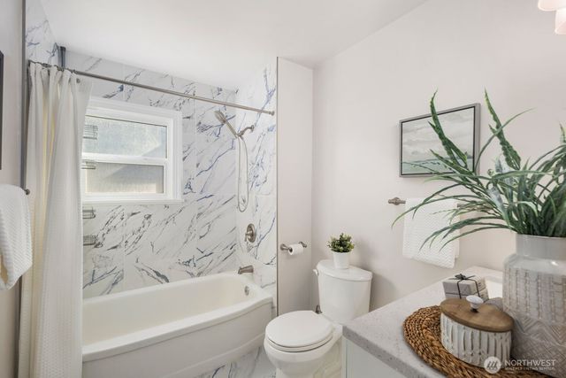 6023 35th Avenue SW, Seattle, WA 98126