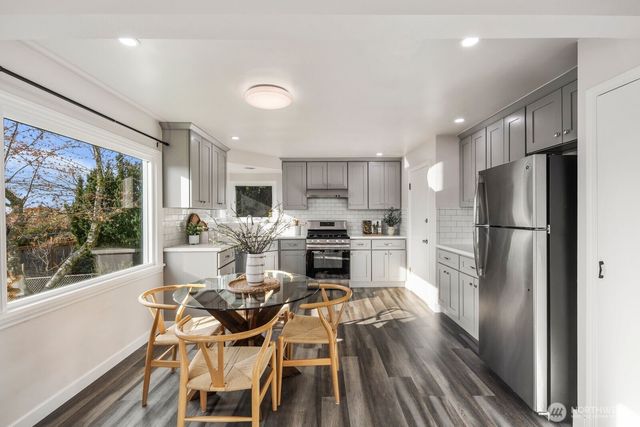 6023 35th Avenue SW, Seattle, WA 98126