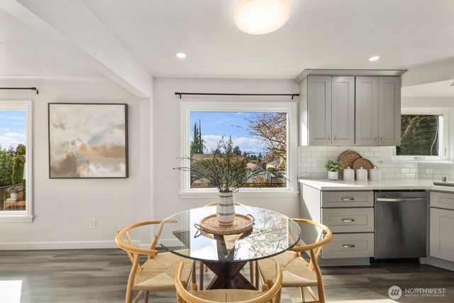 6023 35th Avenue SW, Seattle, WA 98126