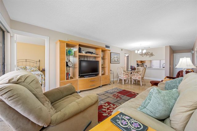 6357 BAHIA DEL MAR BOULEVARD 206, St Petersburg, FL 33715