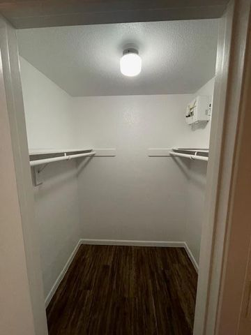 4562 W Maryland Avenue, Glendale, AZ 85301