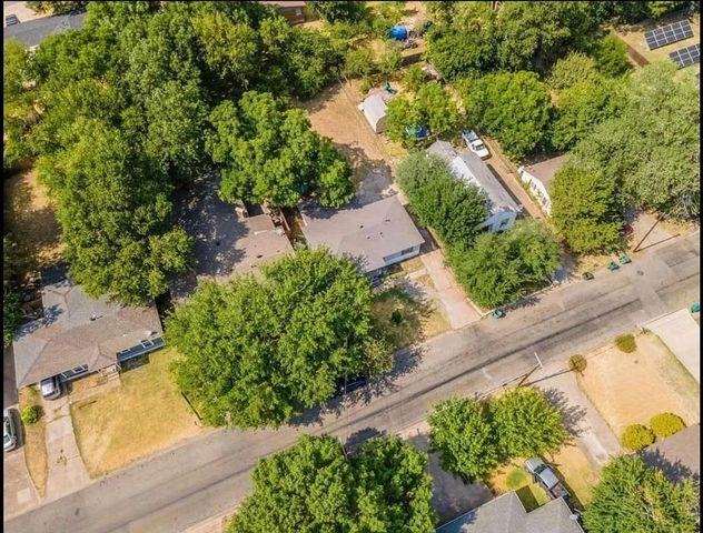 1529 E King Street, Sherman, TX 75090