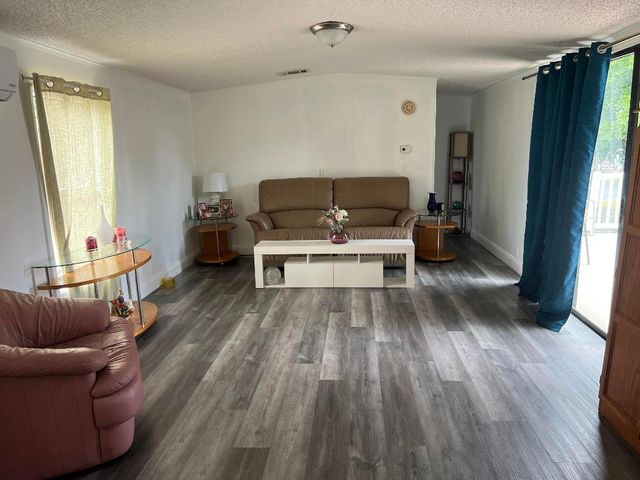 6730 NW 44th Way Lot T-18, Coconut Creek, FL 33073