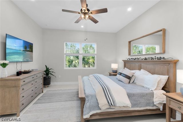 268 Indies DR E 202, Naples, FL 34114