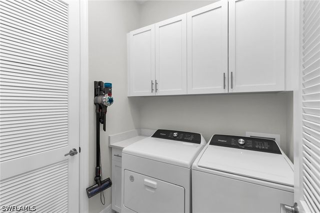 268 Indies DR E 202, Naples, FL 34114