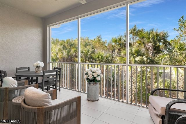 268 Indies DR E 202, Naples, FL 34114