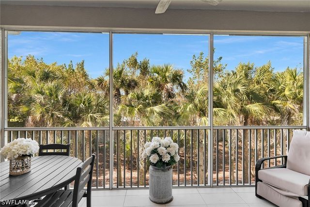 268 Indies DR E 202, Naples, FL 34114