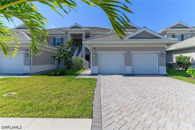 268 Indies DR E 202, Naples, FL 34114