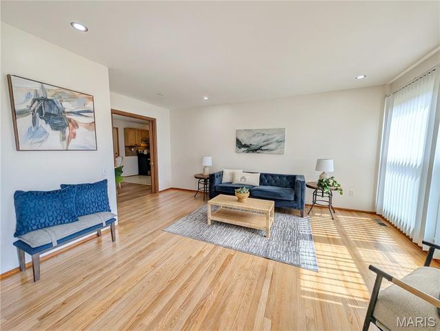 1513 Cargill Drive, St Louis, MO 63136