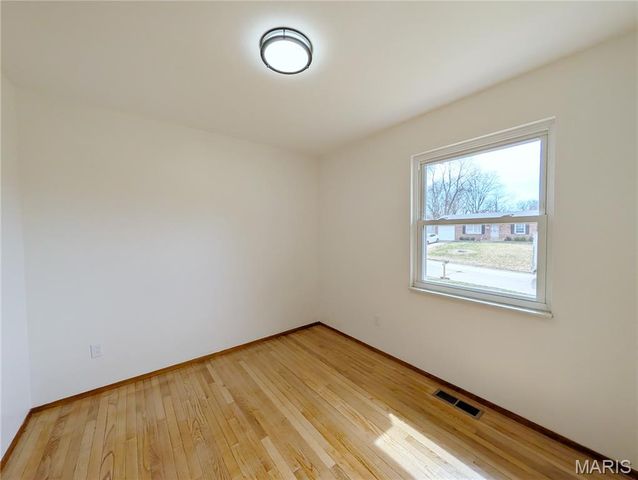 1513 Cargill Drive, St Louis, MO 63136