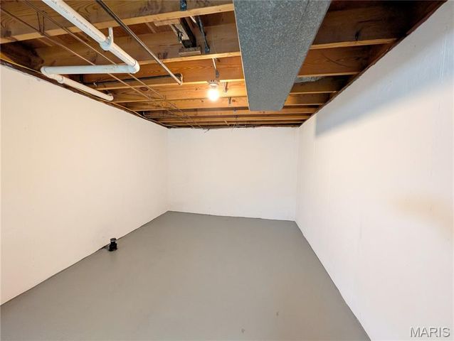 1513 Cargill Drive, St Louis, MO 63136