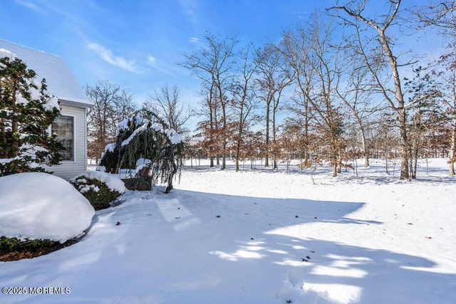 22 Bay Hill Road, Jackson, NJ 08527