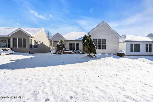 22 Bay Hill Road, Jackson, NJ 08527