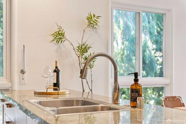 2700 Diamond Street, San Francisco, CA 94131