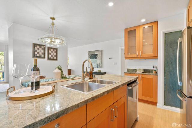 2700 Diamond Street, San Francisco, CA 94131