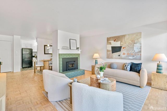 2700 Diamond Street, San Francisco, CA 94131