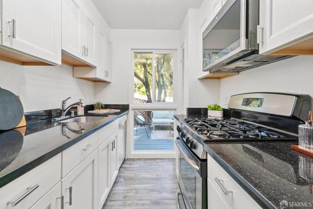 2700 Diamond Street, San Francisco, CA 94131