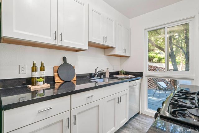 2700 Diamond Street, San Francisco, CA 94131
