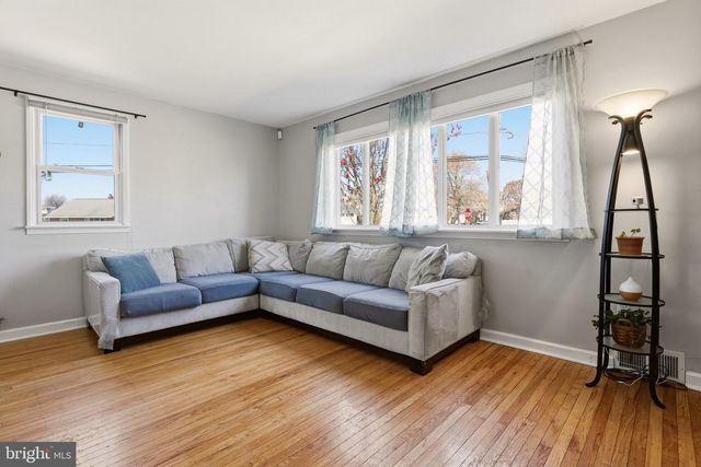 101 TRIMBLE BLVD, Brookhaven, PA 19015