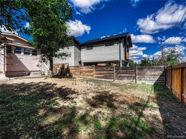 1027 Race Street, Colorado Springs, CO 80904