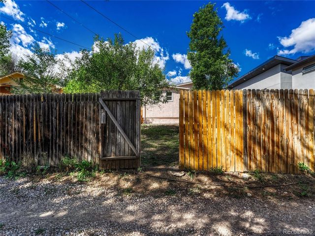 1027 Race Street, Colorado Springs, CO 80904