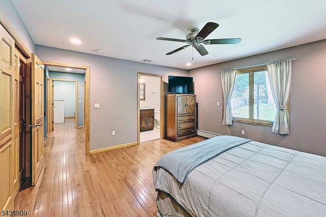27 Seneca Ave, Rockaway Twp., NJ 07866