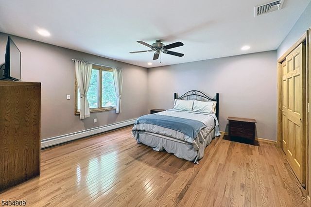 27 Seneca Ave, Rockaway Twp., NJ 07866
