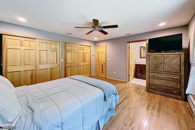 27 Seneca Ave, Rockaway Twp., NJ 07866