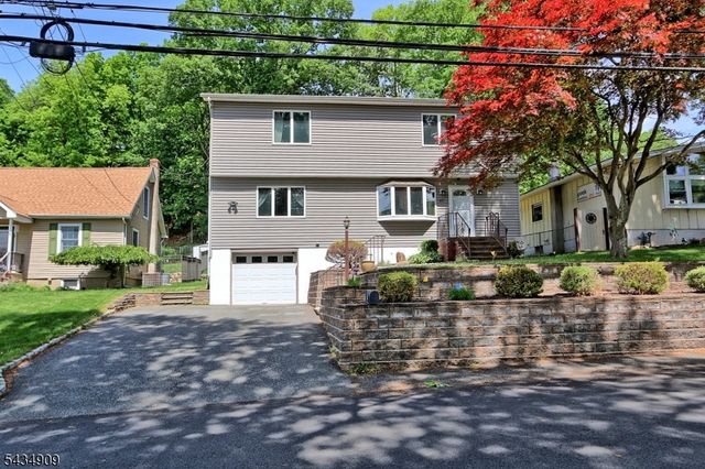 27 Seneca Ave, Rockaway Twp., NJ 07866