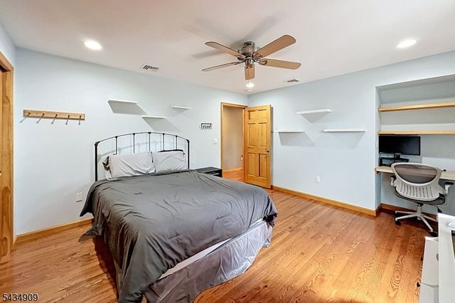 27 Seneca Ave, Rockaway Twp., NJ 07866