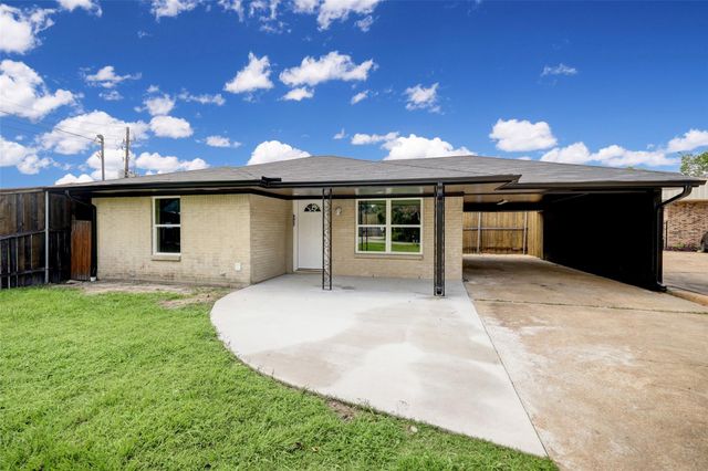 8817 Emmott Road, Houston, TX 77040