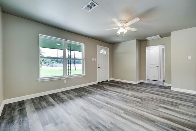 8817 Emmott Road, Houston, TX 77040